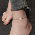 Dünne gestempelte minimalistische glänzende Ketten Fußkettchen | Shop Nory
