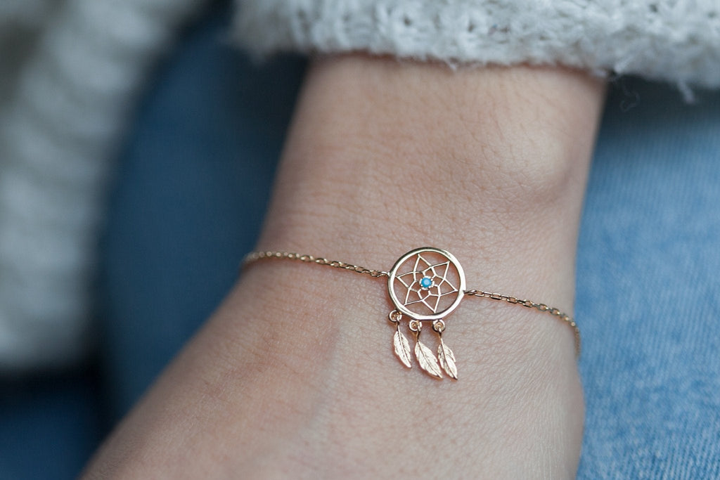 Traumfänger-Armband mit 3 Federn – 16k vergoldet – Mystik und Eleganz vereint | Shop Nory