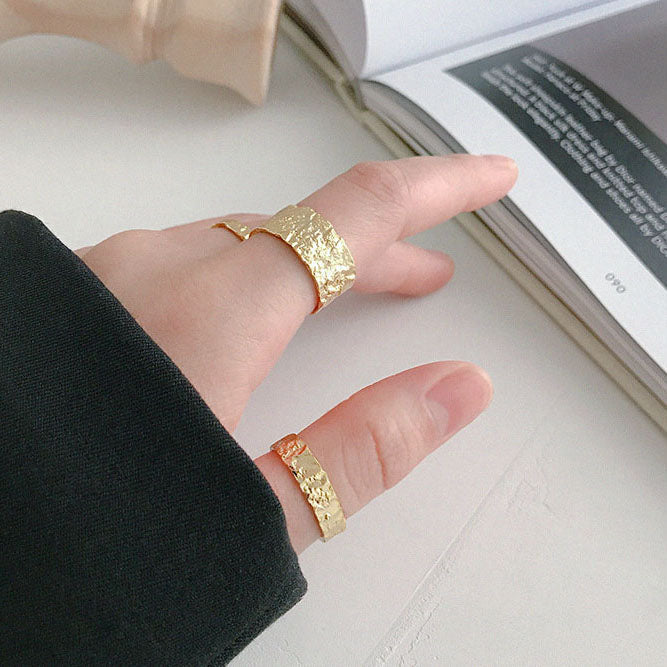 Trendige unregelmäßige strukturierte Oberflächenring | Shop Nory