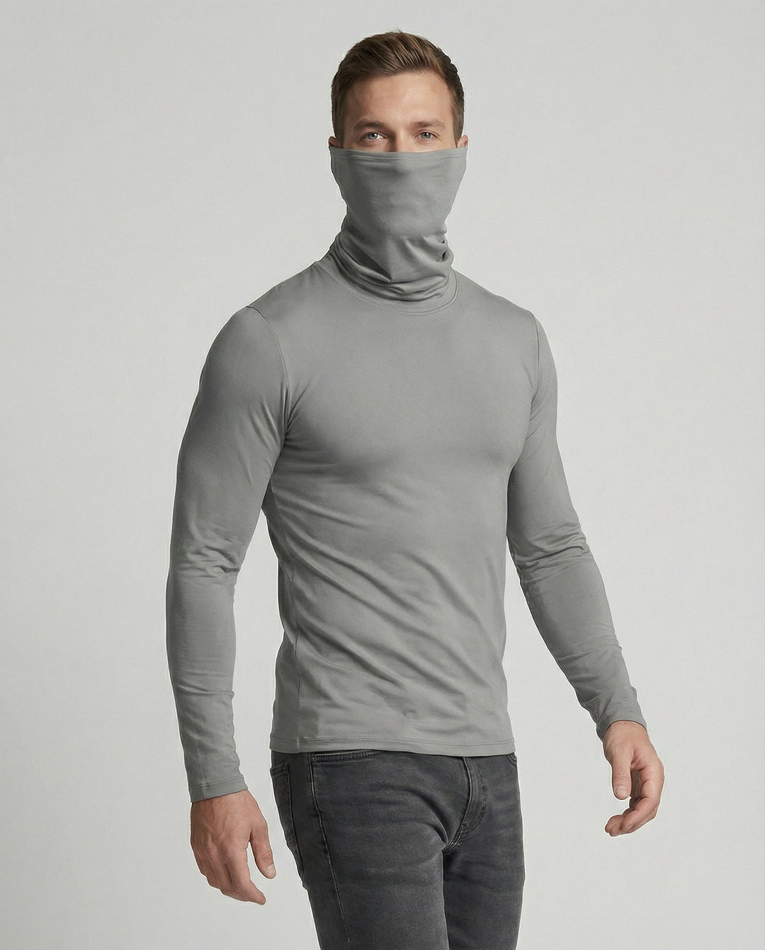 Herren Funktionsshirt mit hohem Kragen und innovativem Feuchtigkeitsmanagement
