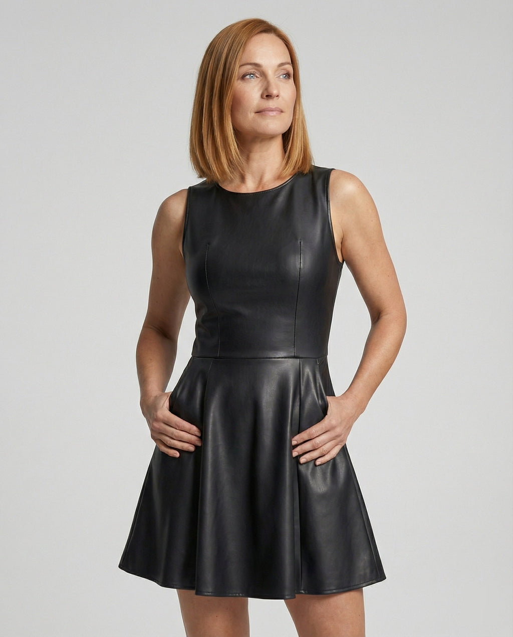 Damen Lederkleid mit schwingendem Rock