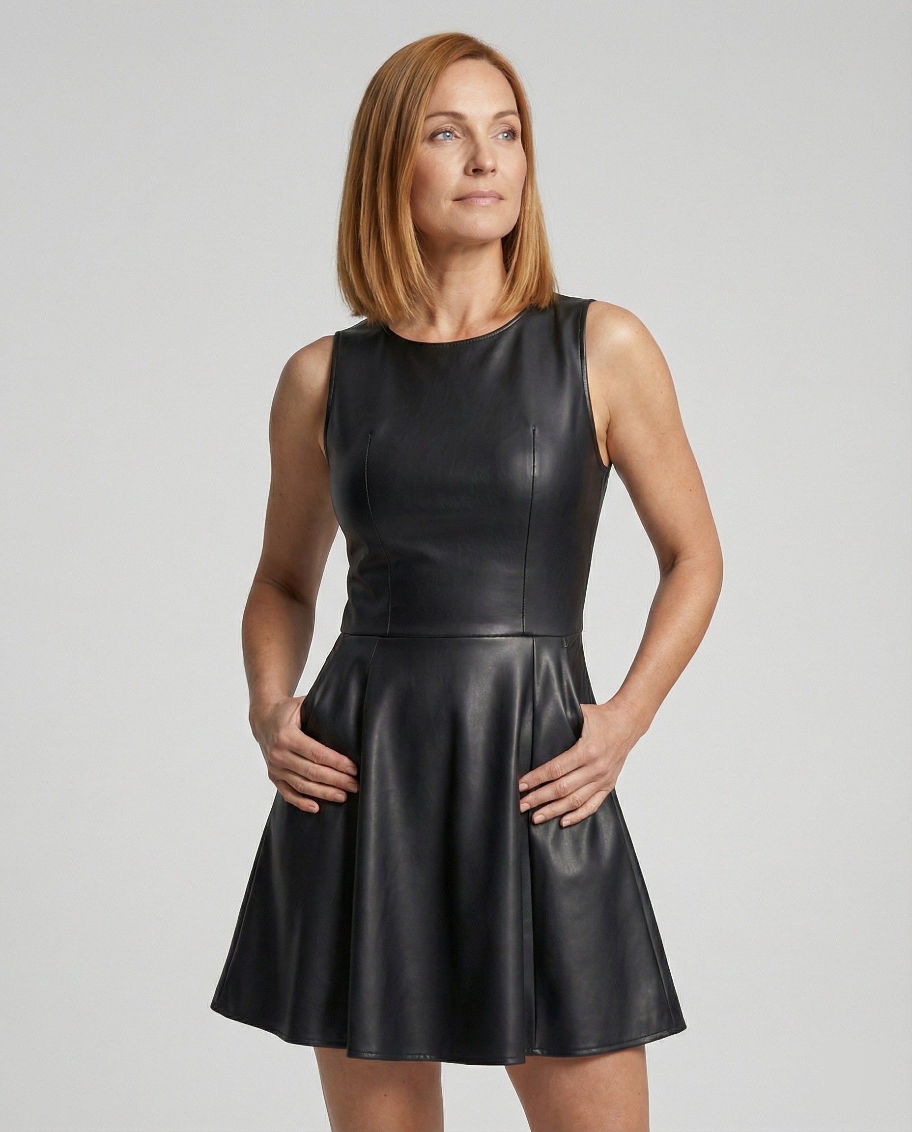 Damen Lederkleid mit schwingendem Rock