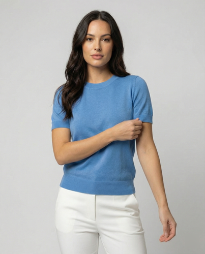 Damen Feinstrickpullover mit Kurzarmiger Silhouette und Weich Fließendem Material