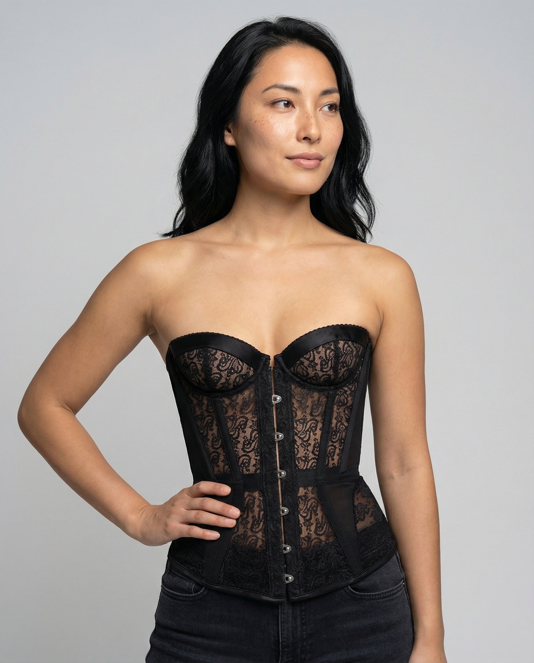 Damen Corsagenoberteil mit floralen Spitzenapplikationen und Knopfverschluss
