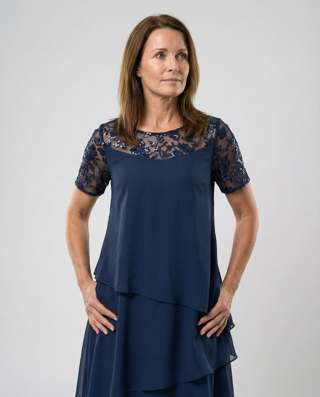 Damen Elegantes Schichtkleid mit Spitzenärmel und asymmetrischem Saum