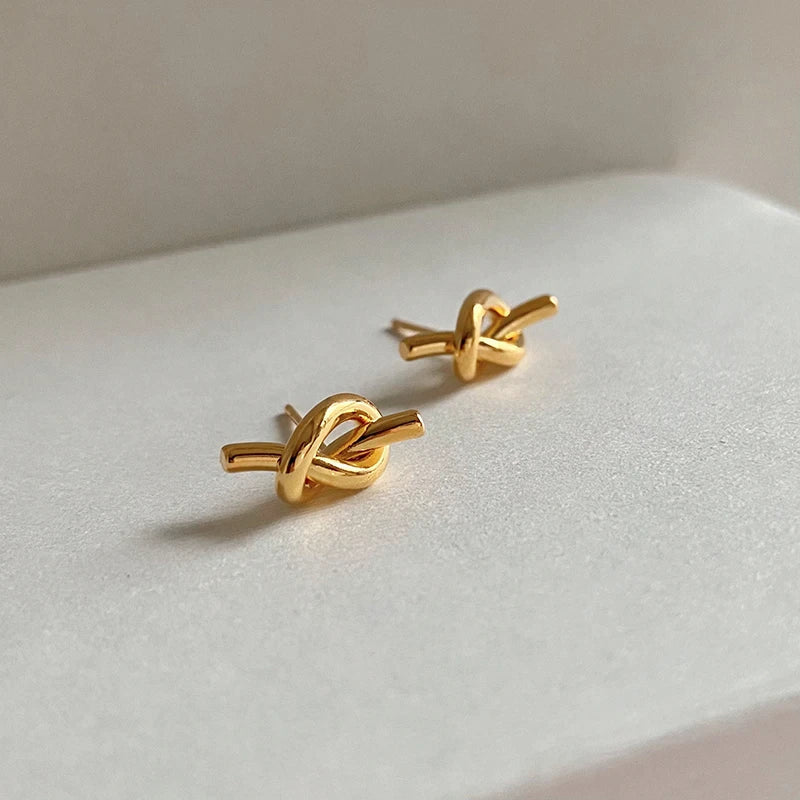 Geometrische goldene einfache Knotenohrringe | Shop Nory