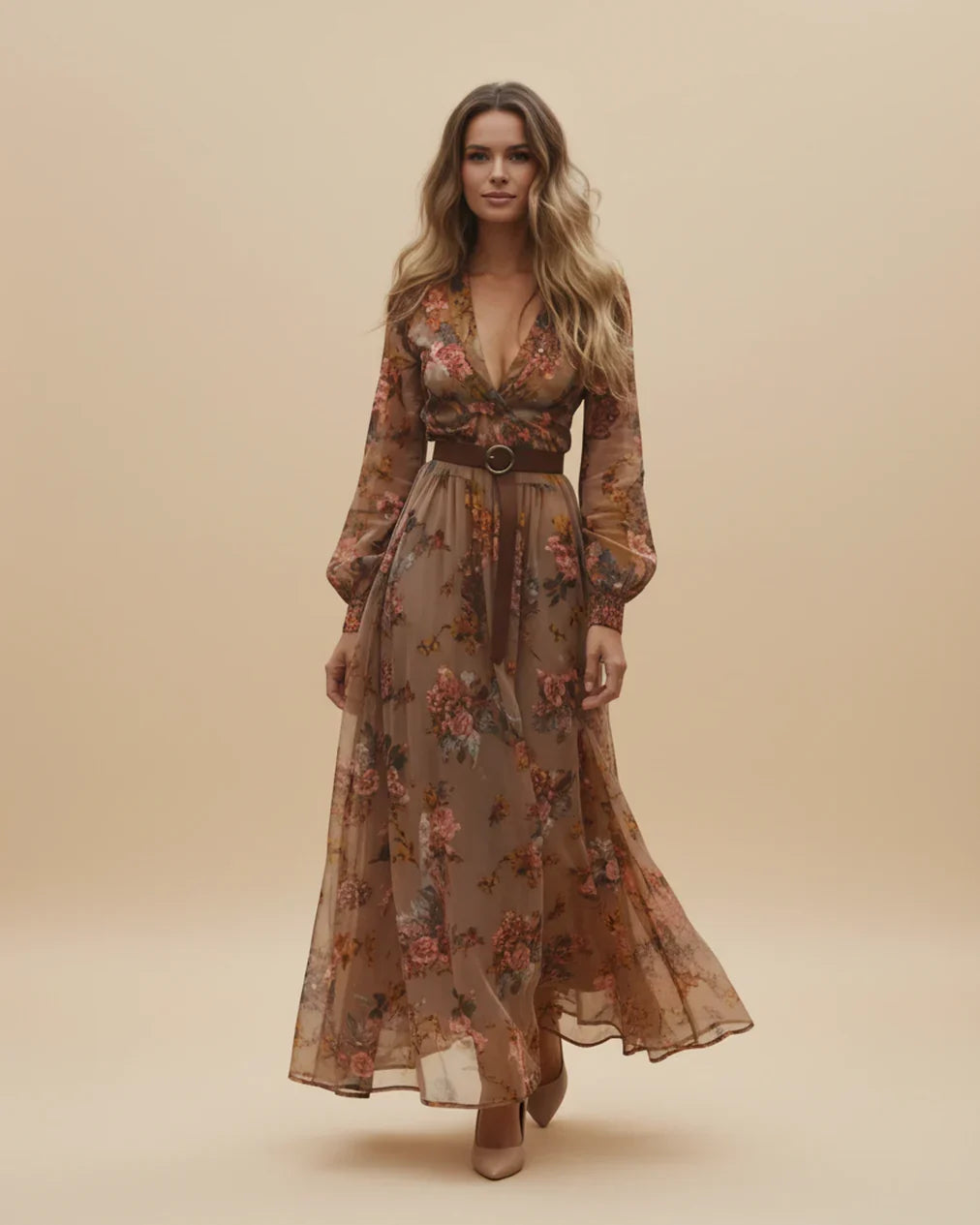 Boho Damen Maxikleid mit Niedrigem V-Ausschnitt und Langarm | ShopNory