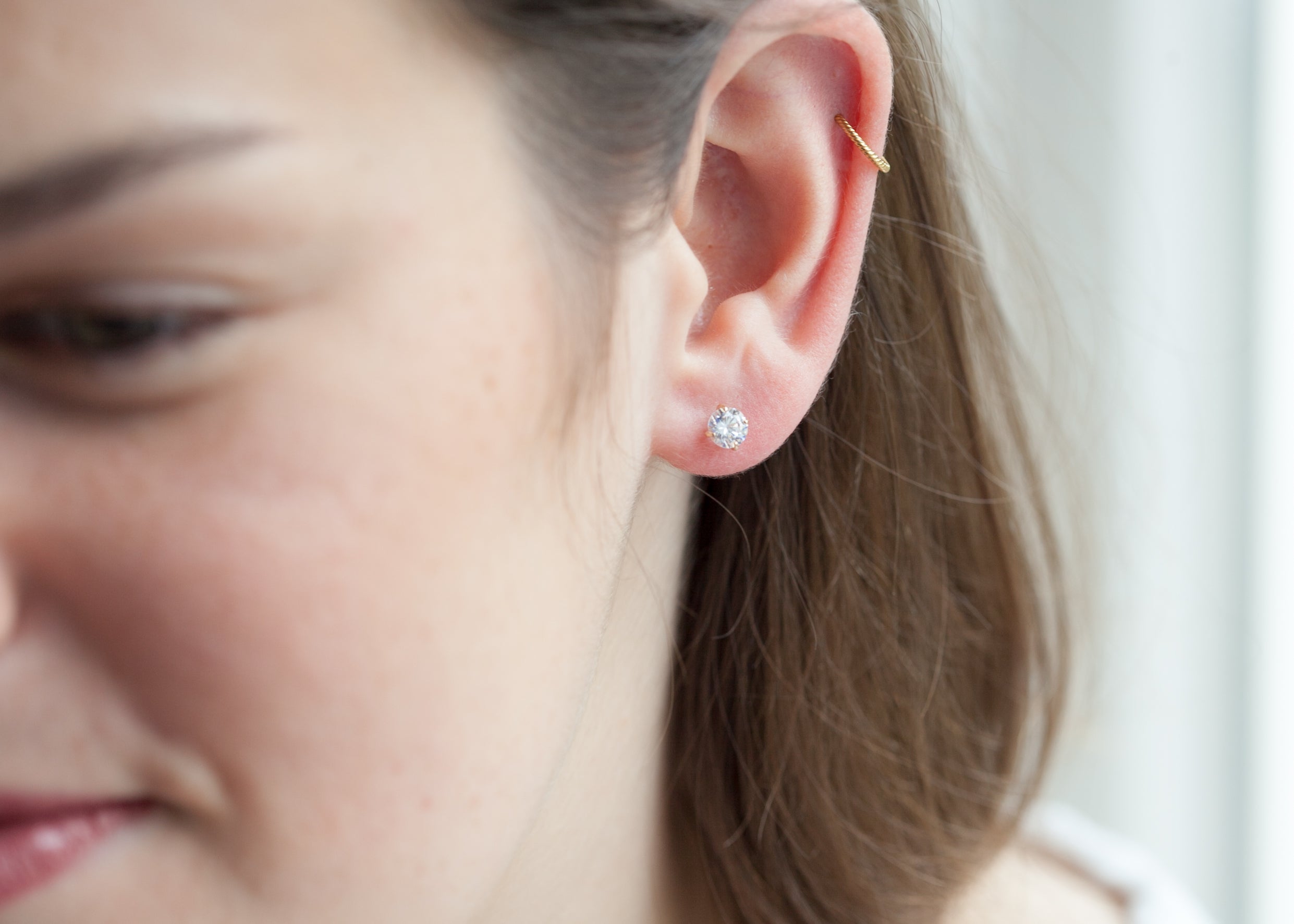 Ohrringe Solitär für Damen - Ohrstecker mit Zirkonia Vergoldet | Shop Nory